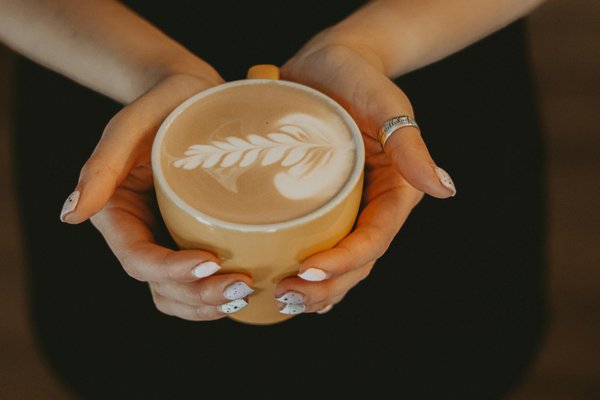 Réinventez votre allure éco-responsable grâce aux accessoires en bois : astuces pratiques et indispensables